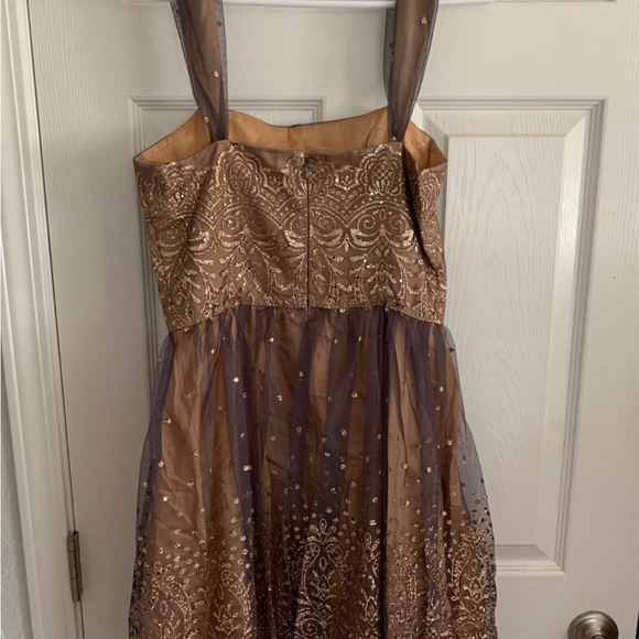 Women’s Fancy Dress - Picture 2 of 2